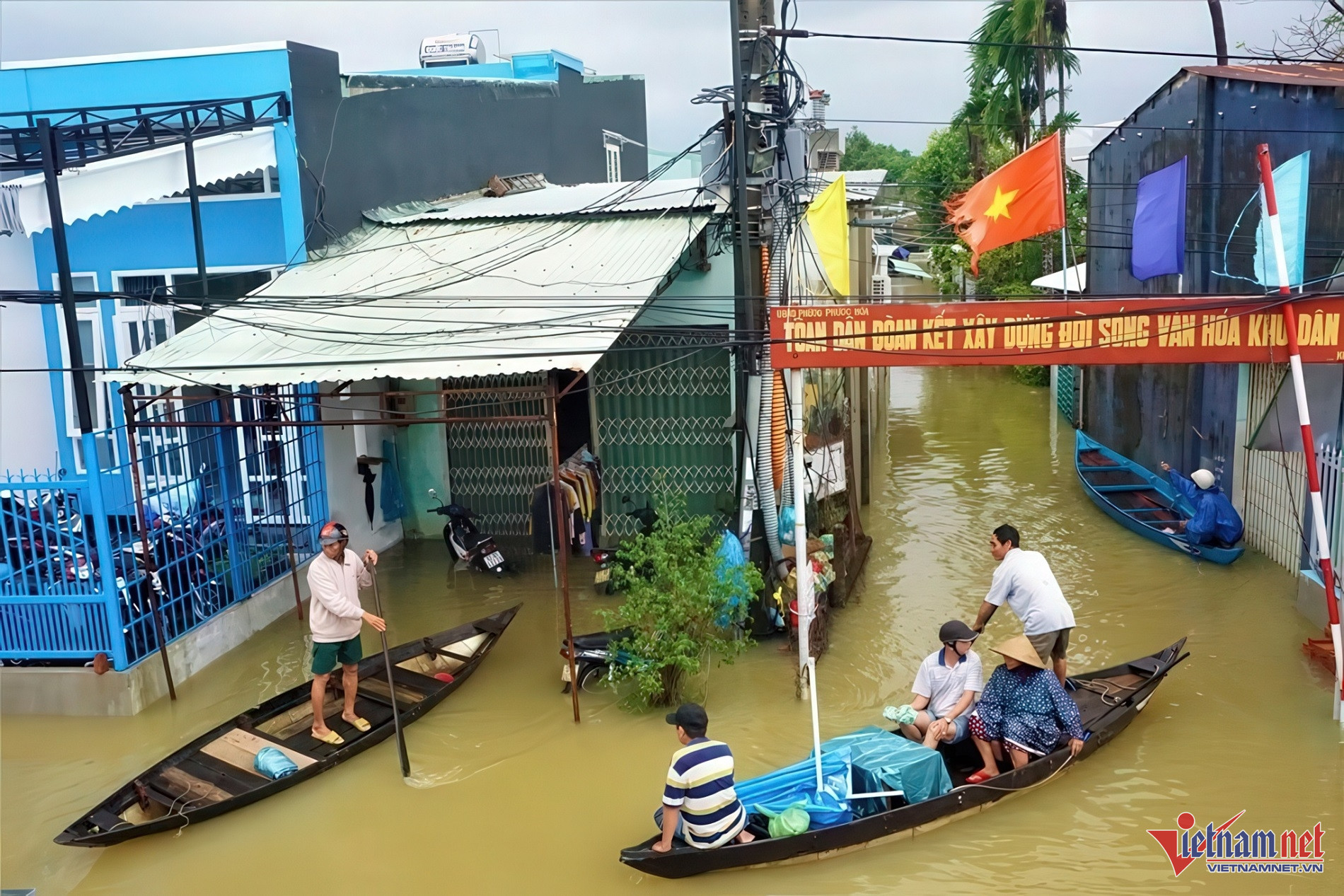 Miền Trung lên phương án ứng phó với áp thấp nhiệt đới sắp mạnh thành bão số 4